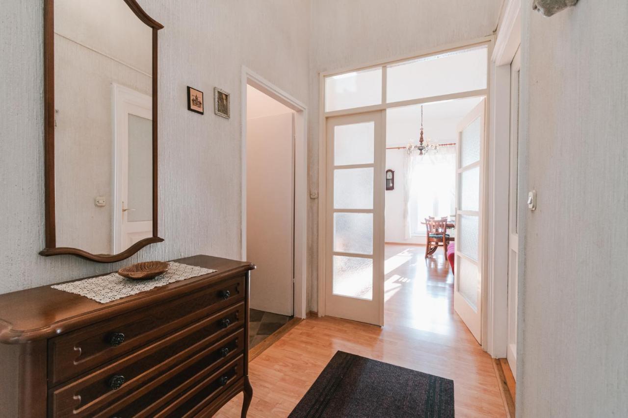 Arya Apartmán *