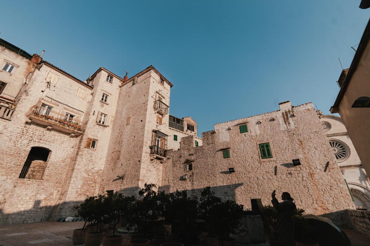 Arya Apartmán